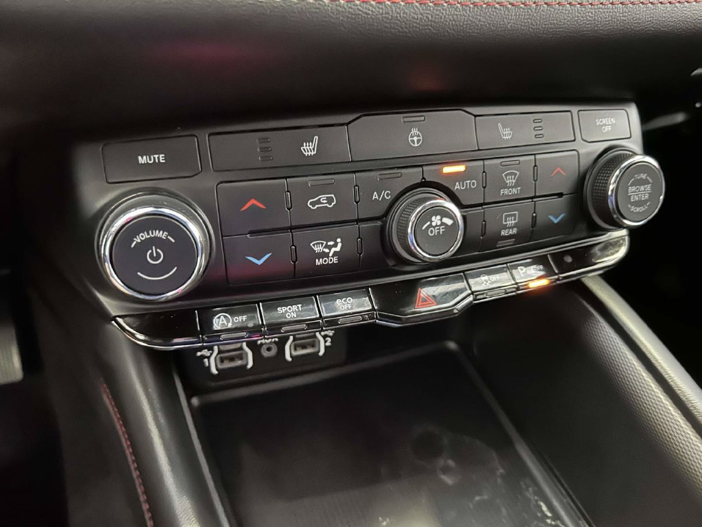 Used 2025 Dodge Durango GT RWD image 23