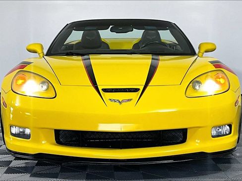 Used 2012 Chevrolet Corvette Grand Sport w/ 4LT Preferred Equipment Group RWD image 3
