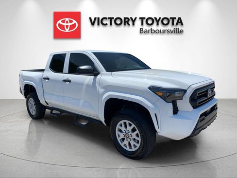 Used 2025 Toyota Tacoma SR RWD image 5