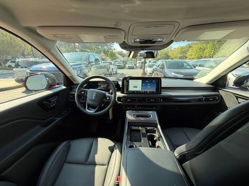 New 2025 Lincoln Aviator 2WD w/ Jet Appearance Package image 8