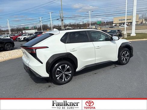 Used 2023 Toyota bZ4X XLE w/ Weather Package image 7