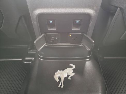 Used 2022 Ford Bronco Badlands image 14