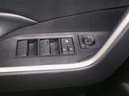 Used 2025 Toyota RAV4 LE AWD/4WD image 42