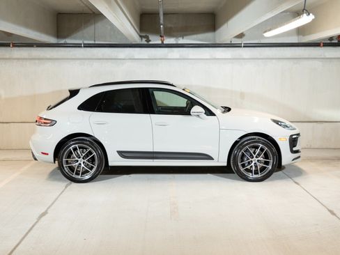 Certified 2026 Porsche Macan AWD/4WD image 8