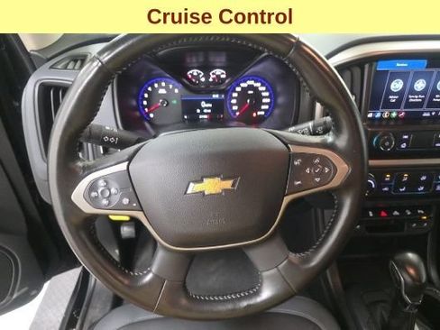 Used 2022 Chevrolet Colorado Z71 AWD/4WD image 11