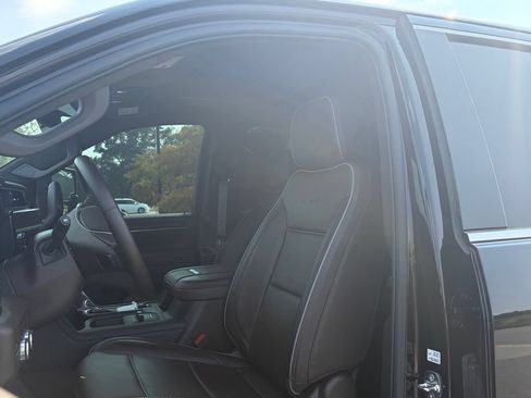 Used 2025 GMC Sierra 2500 Denali w/ Denali Reserve Package AWD/4WD image 10