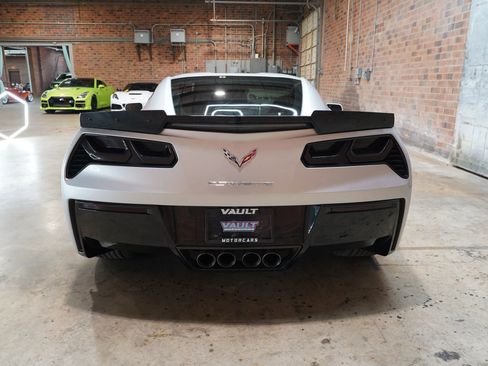 Used 2018 Chevrolet Corvette Stingray Coupe RWD image 13