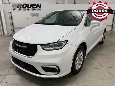 Used 2022 Chrysler Pacifica Touring-L image 1