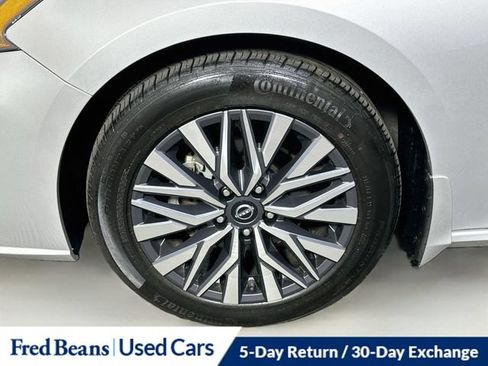 Used 2023 Nissan Altima 2.5 SV w/ SV Premium Package FWD image 37