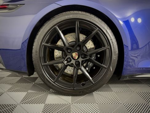 Used 2025 Porsche 911 Carrera S image 15