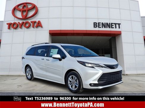 New 2026 Toyota Sienna XLE image 1