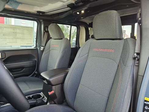 New 2026 Jeep Gladiator Rubicon image 23