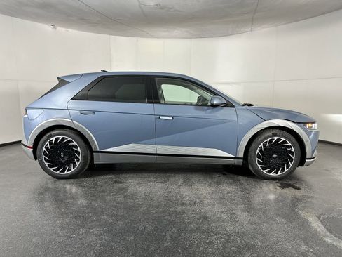 Used 2023 Hyundai Ioniq 5 Limited AWD/4WD image 9