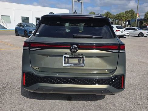 New 2026 Volkswagen Tiguan SE R-Line FWD image 5