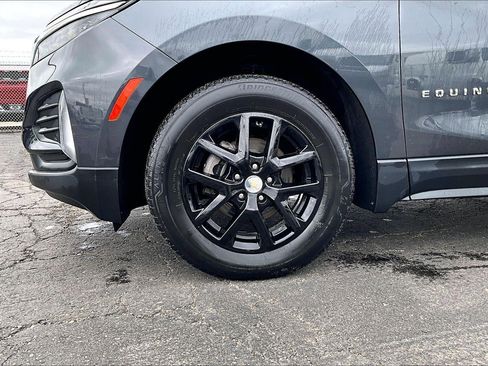 Used 2023 Chevrolet Equinox LT AWD/4WD image 2