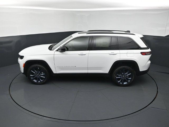 New 2026 Jeep Grand Cherokee Limited AWD/4WD image 15