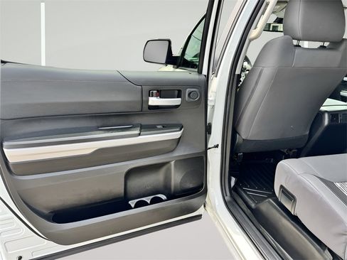 Used 2021 Toyota Tundra SR5 w/ Convenience Package image 32