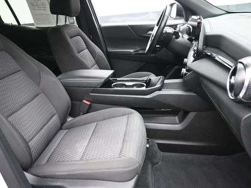Used 2025 Chevrolet Equinox LT AWD/4WD image 9