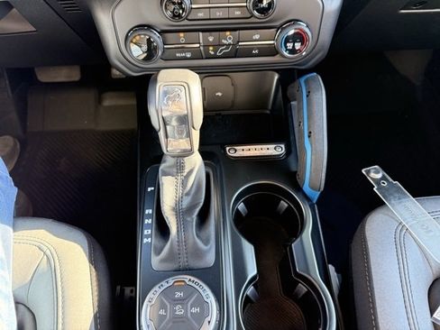 Used 2024 Ford Bronco Black Diamond image 19