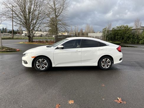 Used 2018 Honda Civic LX image 2