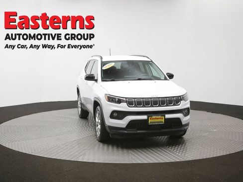 Used 2022 Jeep Compass Latitude AWD/4WD image 49