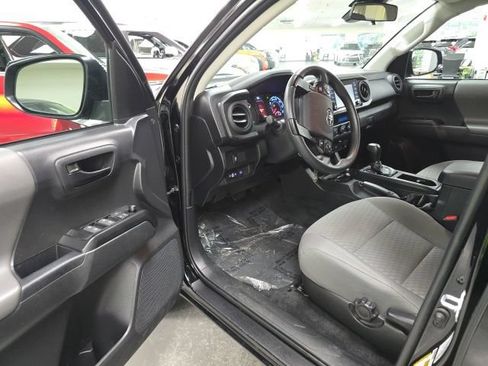 Used 2023 Toyota Tacoma SR AWD/4WD image 8