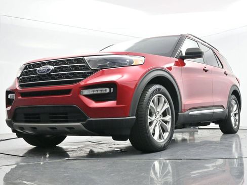 Used 2020 Ford Explorer XLT w/ Equipment Group 202A image 50