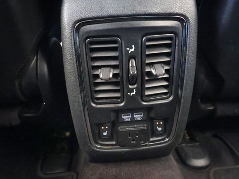 Used 2017 Dodge Durango R/T w/ Blacktop Package RWD image 46