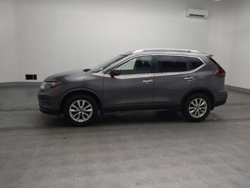 Used 2020 Nissan Rogue SV FWD image 2