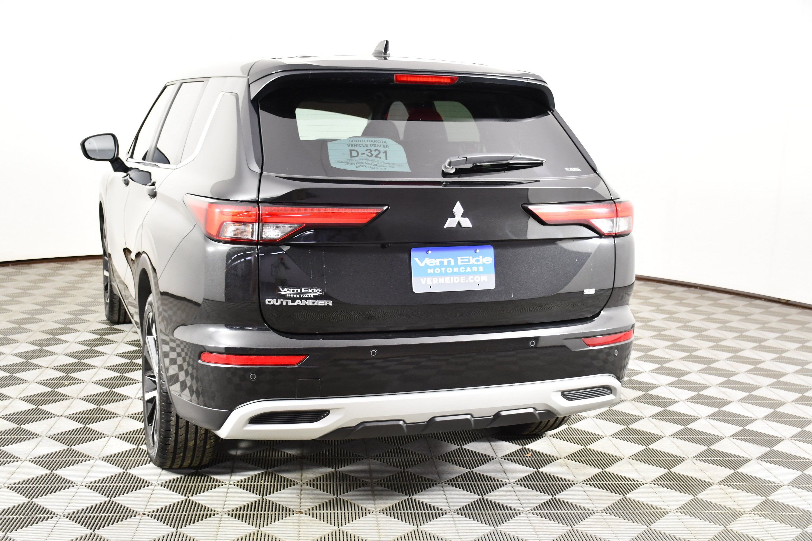 Used 2024 Mitsubishi Outlander SE AWD/4WD image 7