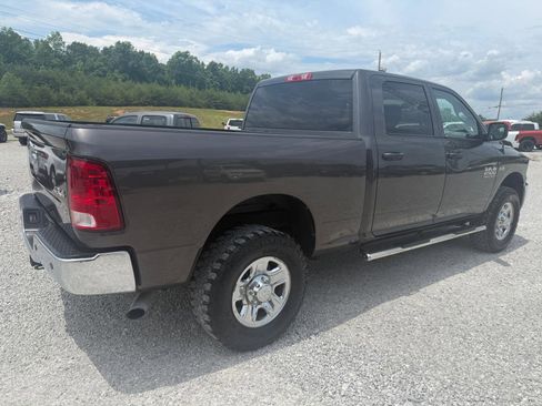 Used 2017 RAM 2500 Tradesman w/ Chrome Appearance Group AWD/4WD image 3