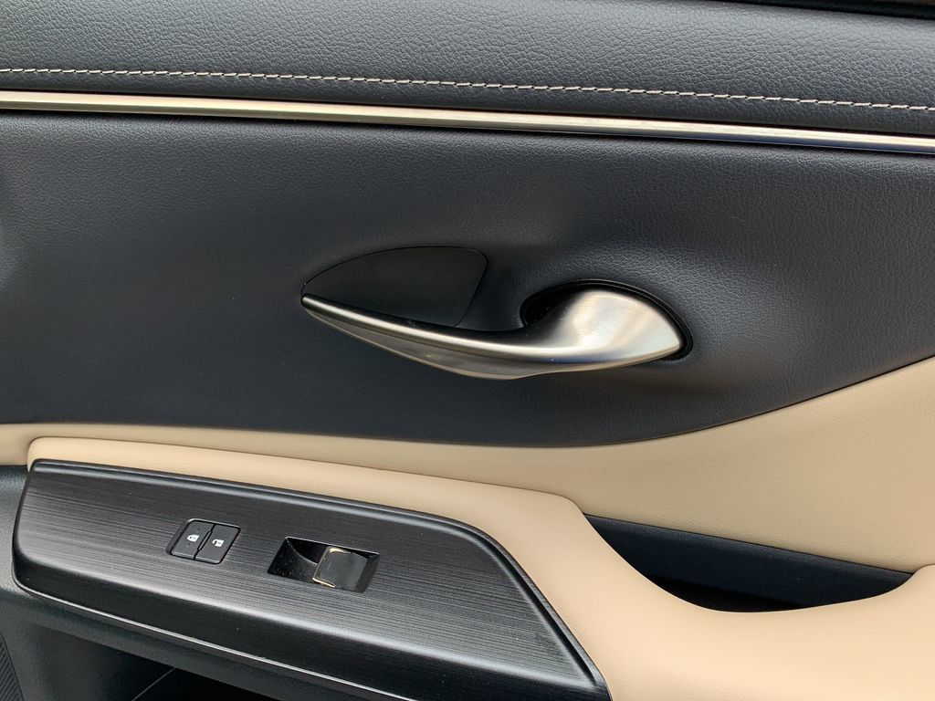 Used 2021 Lexus ES 350 w/ Premium Package FWD image 34