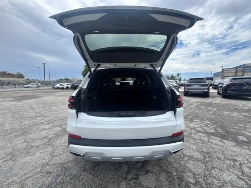 Used 2025 BMW X5 xDrive40i AWD/4WD image 17