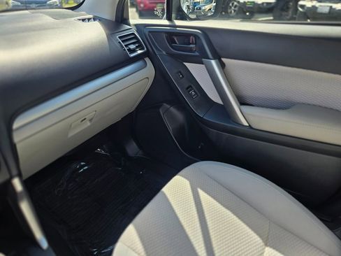 Used 2017 Subaru Forester 2.5i w/ Alloy Wheel Package image 32