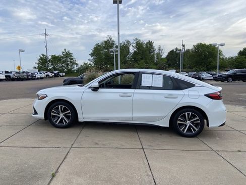 Used 2022 Honda Civic LX image 7