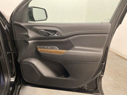 Used 2023 GMC Acadia SLE w/ Driver Convenience Package image 26