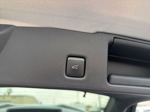 Used 2024 Ford Escape ST-Line image 18