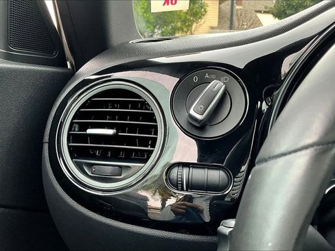 Used 2017 Volkswagen Beetle 1.8T Classic image 16