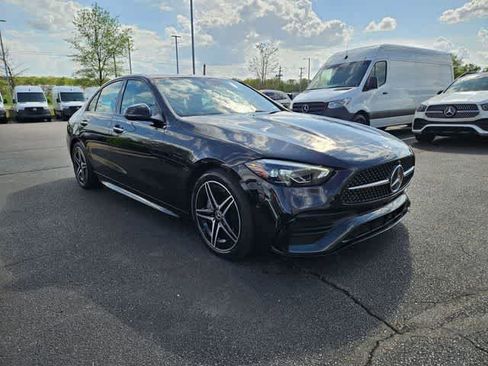Used 2025 Mercedes-Benz C 300 4MATIC Sedan image 3