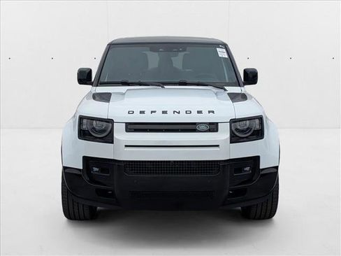 New 2025 Land Rover Defender 90 V8 image 6