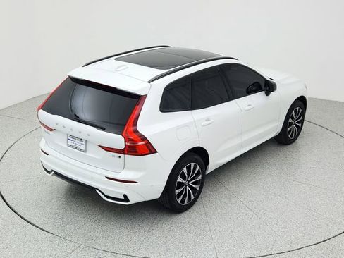 Certified 2025 Volvo XC60 B5 Plus image 15