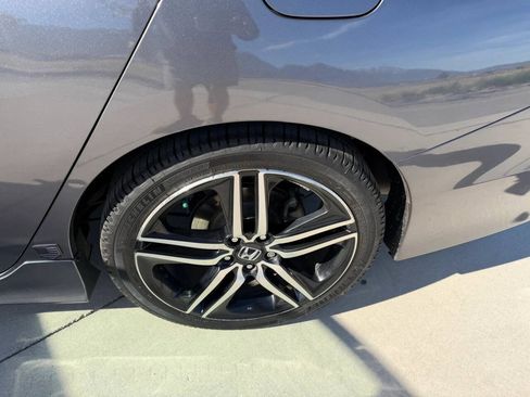Used 2017 Honda Accord Sport image 11