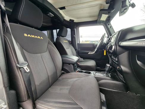 Used 2014 Jeep Wrangler Unlimited Sahara w/ Max Tow Package image 39