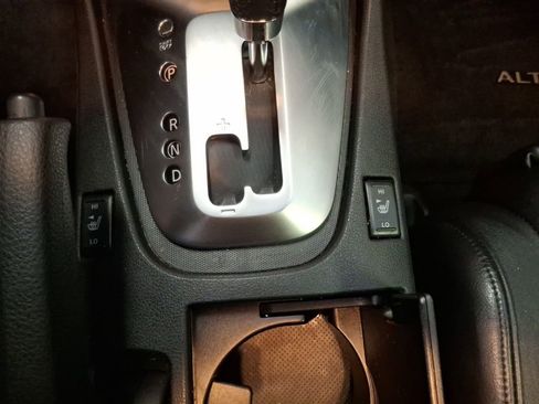 Used 2009 Nissan Altima 3.5 SE w/ Premium Pkg image 25