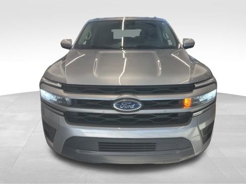 Used 2024 Ford Expedition XLT image 25