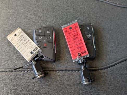 Used 2024 GMC Sierra 1500 Elevation w/ Elevation Premium Package image 39