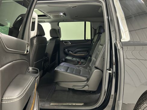 Used 2020 GMC Yukon XL Denali w/ Open Road Package AWD/4WD image 31