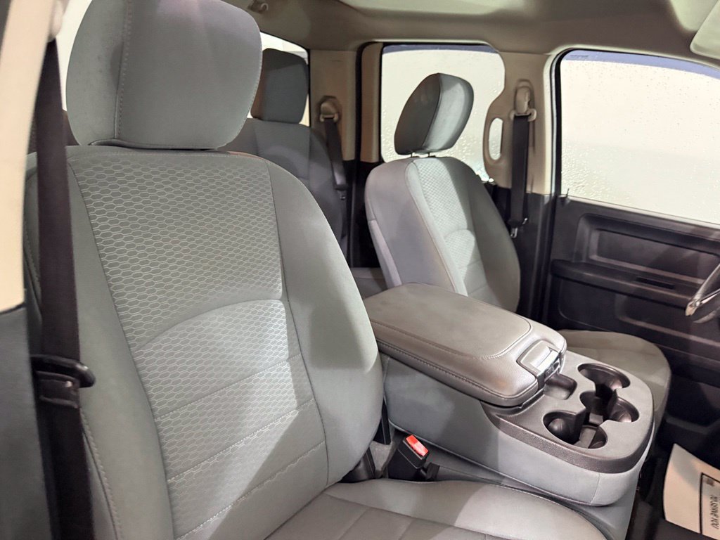 Used 2016 RAM 1500 Express AWD/4WD image 23