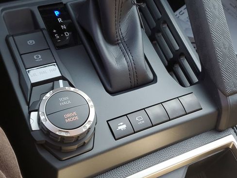 New 2026 Toyota Tacoma Limited AWD/4WD image 31