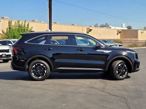 Certified 2024 Kia Sorento S AWD/4WD image 5